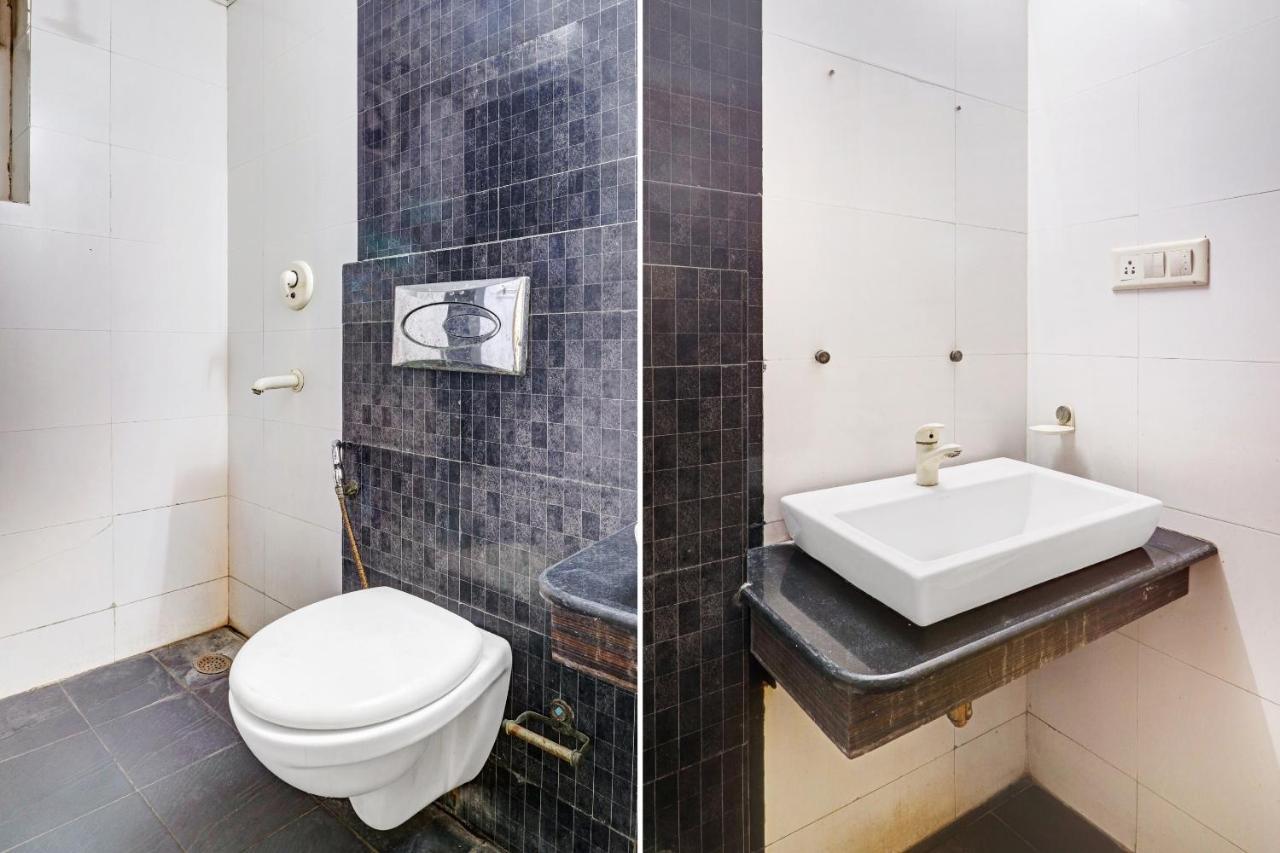 Oyo Townhouse 748 Hotel Parth Paradise Ghaziabad Εξωτερικό φωτογραφία