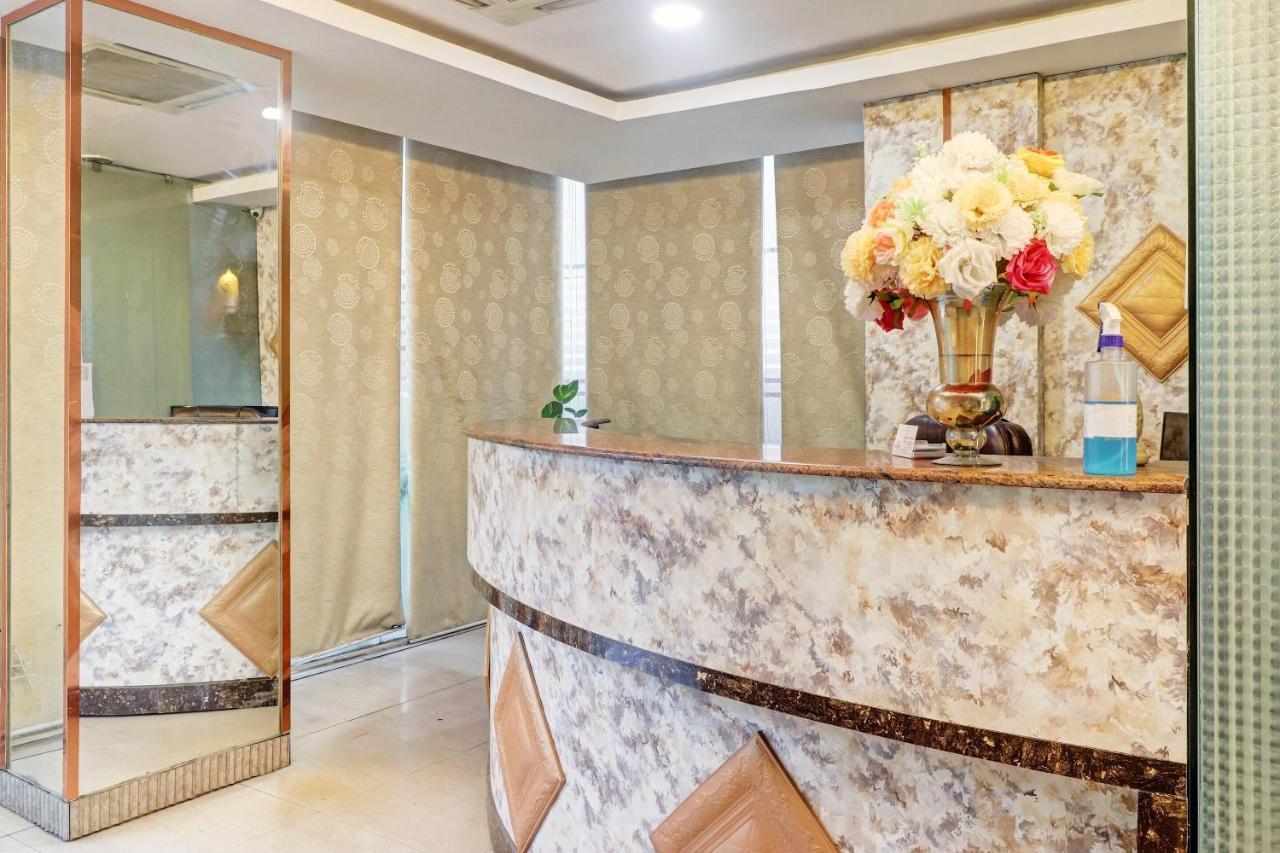 Oyo Townhouse 748 Hotel Parth Paradise Ghaziabad Εξωτερικό φωτογραφία